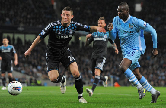 他不仅在场 他不仅在场